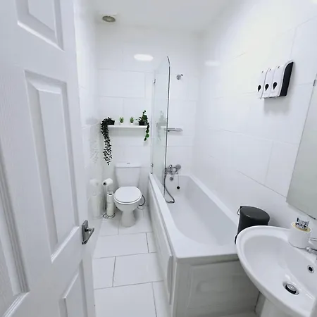 The Flat - 2 Bedroom Apartment Londen Buitenkant foto