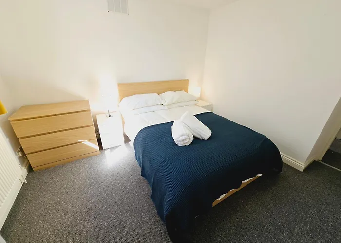 The Flat - 2 Bedroom Apartment